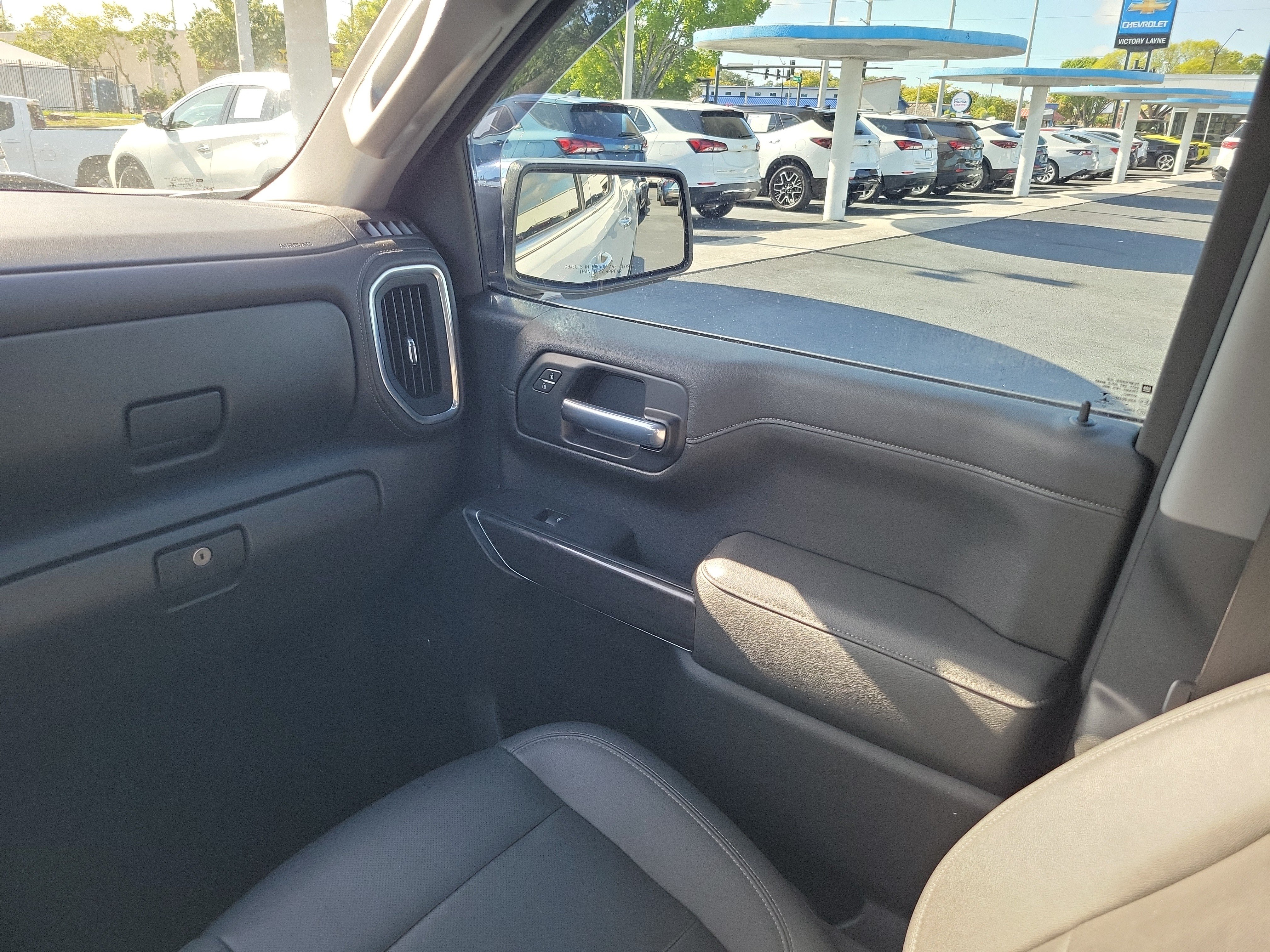 Used 2021 Chevrolet Silverado 1500 LTZ w/ LTZ Convenience Package II AWD/4WD image 13