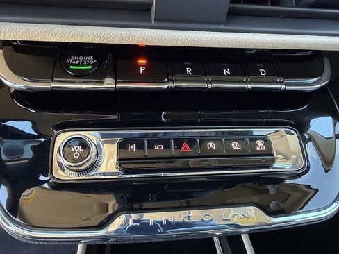 New 2026 Lincoln Corsair Premiere image 28