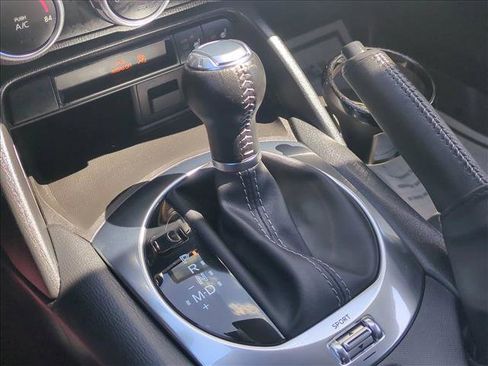 Used 2023 MAZDA MX-5 Miata Grand Touring RWD image 12