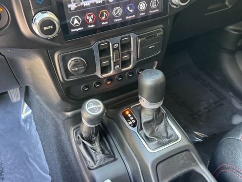 Used 2022 Jeep Gladiator Sport AWD/4WD image 43