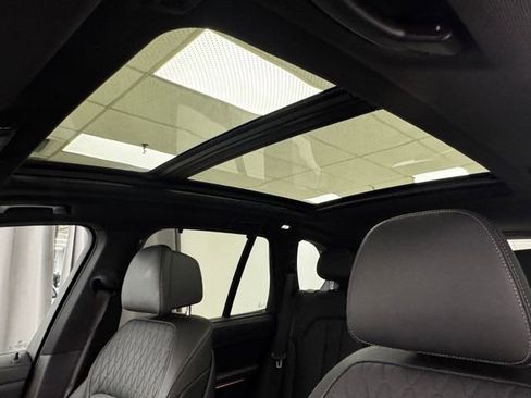 Used 2023 BMW X5 M50i w/ Executive Package image 26