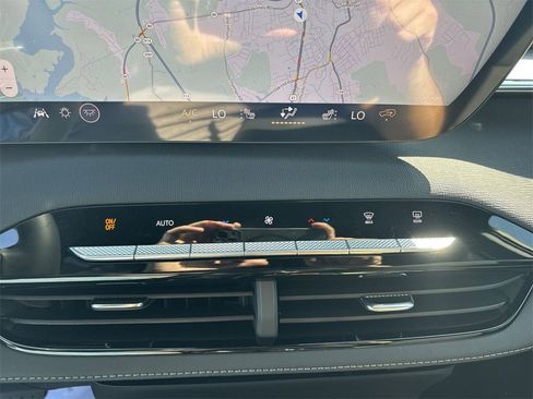 New 2026 Buick Enclave Preferred w/ Power Package image 25