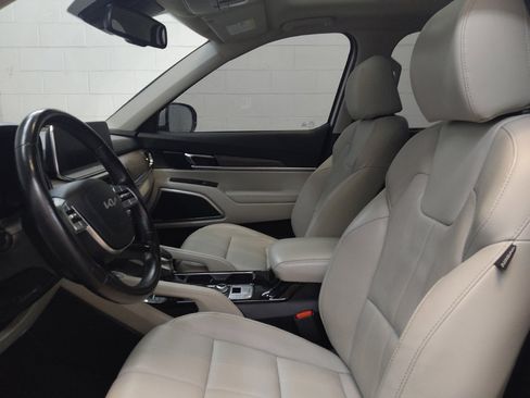 Used 2022 Kia Telluride EX w/ EX Premium Package AWD/4WD image 17