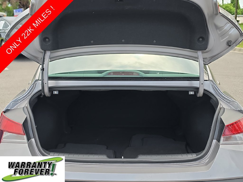 Used 2024 Hyundai Elantra SEL FWD image 6