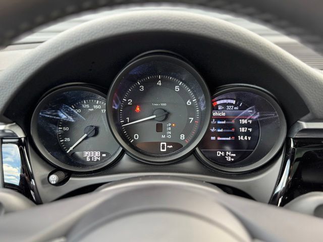 Used 2022 Porsche Macan AWD/4WD image 21
