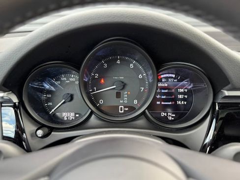 Used 2022 Porsche Macan AWD/4WD image 21
