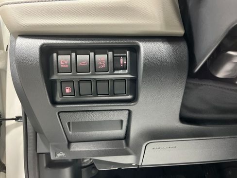 Certified 2025 Subaru Forester Premium AWD/4WD image 15