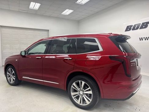 Used 2022 Cadillac XT6 Premium Luxury w/ Platinum Package AWD/4WD image 7
