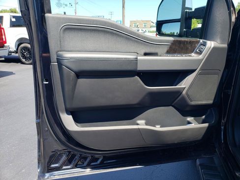 Used 2022 Ford F150 Lariat w/ Trailer Tow Package AWD/4WD image 11
