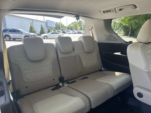 Certified 2025 Nissan Armada Platinum AWD/4WD image 12