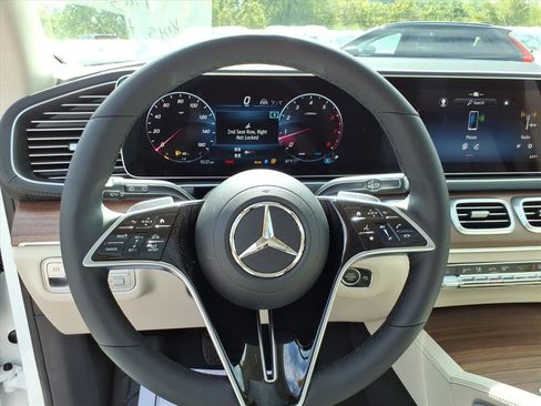 Used 2026 Mercedes-Benz GLS 450 GLS 450 image 13