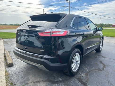 Used 2022 Ford Edge SEL w/ Convenience Package image 3