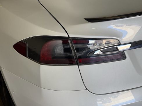 Used 2019 Tesla Model S Performance image 20