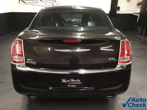 Used 2012 Chrysler 300 C w/ 19-Premium Speaker Group AWD/4WD image 9