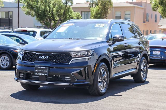 Certified 2023 Kia Sorento EX FWD image 4