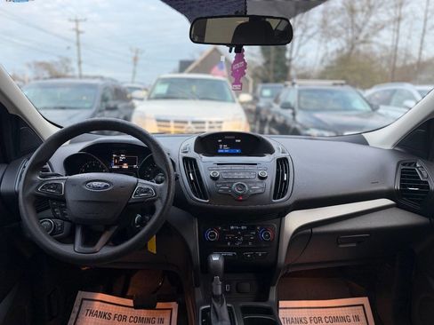 Used 2017 Ford Escape SE image 13