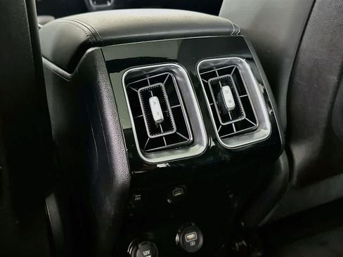 Used 2023 Kia Sorento SX AWD/4WD image 13