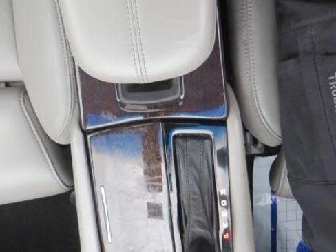 Used 2015 Cadillac XTS Premium image 52