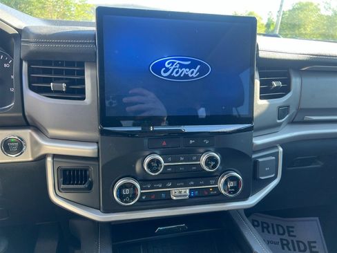 Used 2022 Ford Expedition Max XLT AWD/4WD image 9
