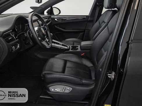 Used 2022 Porsche Macan AWD/4WD image 7