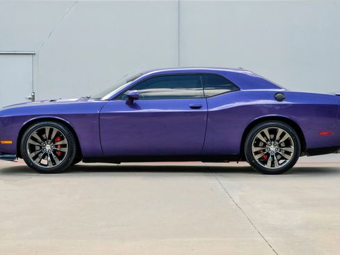 Used 2013 Dodge Challenger SRT8 w/ Harman Kardon Audio Group image 21
