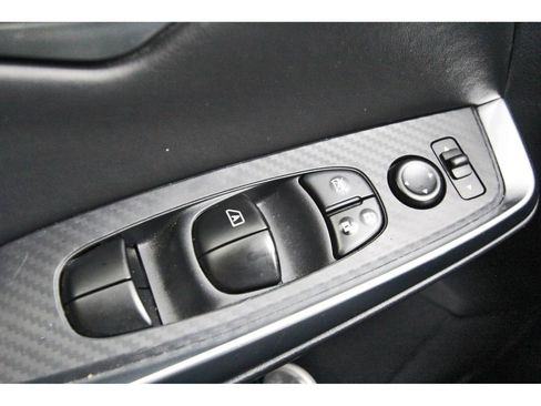 Used 2025 Nissan Sentra SR FWD image 15