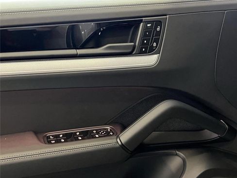 New 2026 Porsche Cayenne E-Hybrid image 14