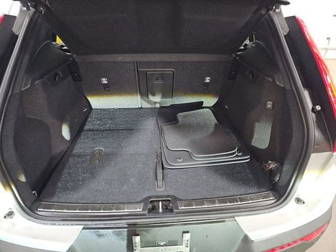 Used 2023 Volvo XC40 B5 Plus w/ Driver Assist Package image 8