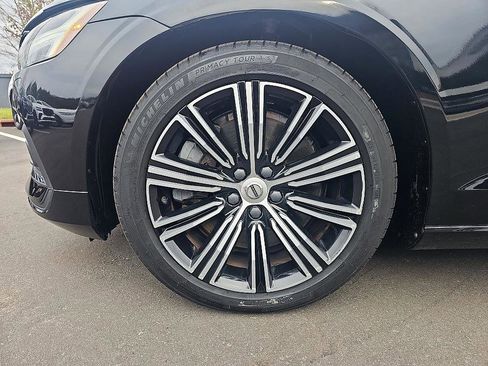 Used 2020 Volvo S60 T6 Inscription image 10