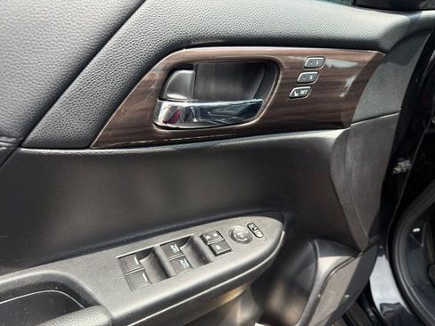 Used 2016 Honda Accord EX-L image 27