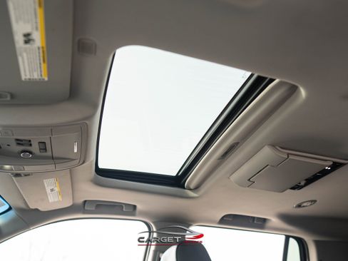 Used 2017 GMC Yukon Denali w/ Open Road Package image 38