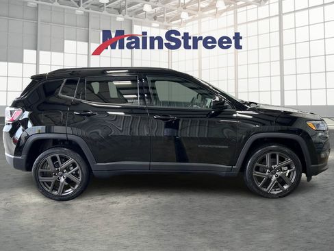 New 2026 Jeep Compass Latitude AWD/4WD image 6