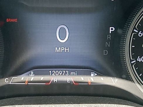 Used 2019 Jeep Cherokee Limited FWD image 12