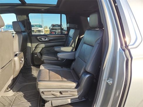 Certified 2024 Chevrolet Suburban High Country image 25