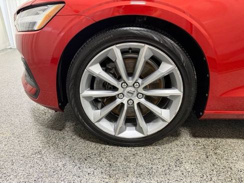 Used 2020 Volvo S60 T6 Momentum w/ Protection Package AWD/4WD image 29