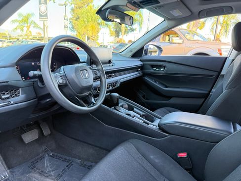 Used 2025 Honda Accord SE image 15