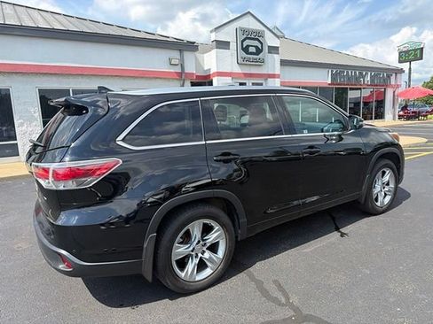 Used 2015 Toyota Highlander Limited Platinum AWD/4WD image 17