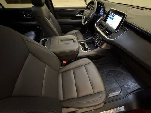 Used 2024 Chevrolet Tahoe Z71 w/ Luxury Package image 32