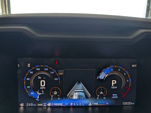 Used 2025 Chevrolet Colorado W/T w/ WT Custom Package image 18