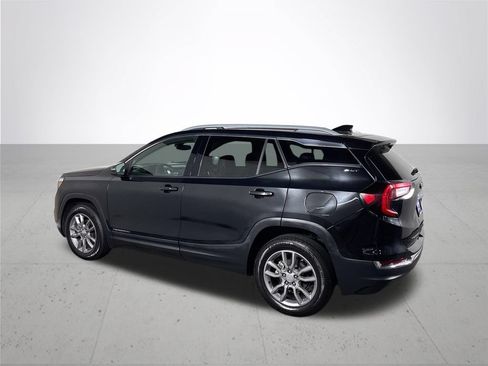 Used 2024 GMC Terrain SLT AWD/4WD image 8