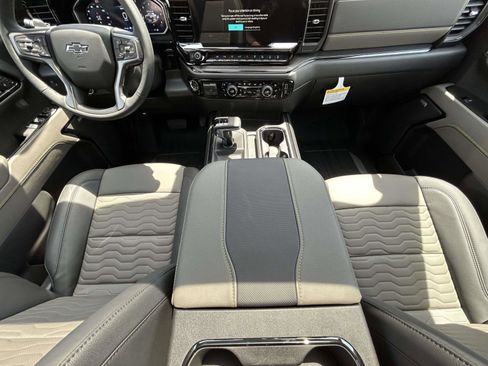 New 2026 Chevrolet Silverado 1500 ZR2 AWD/4WD image 13