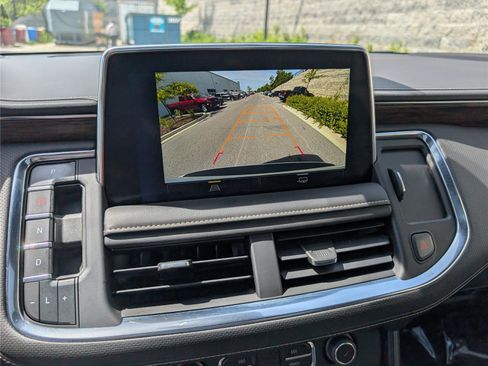 Used 2023 Chevrolet Tahoe Premier AWD/4WD image 33