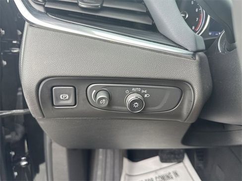 Used 2020 Buick Enclave Essence w/ Sound and Sites Package image 18