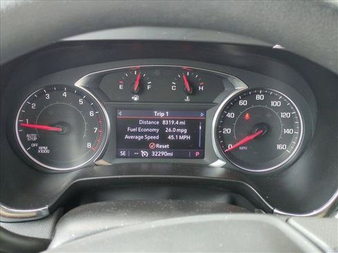 Used 2025 Chevrolet Blazer LT FWD image 9