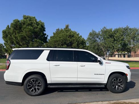 Used 2021 Chevrolet Suburban Z71 w/ Luxury Package AWD/4WD image 4
