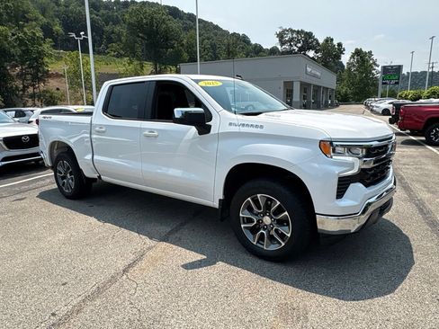 Certified 2025 Chevrolet Silverado 1500 LT AWD/4WD image 7
