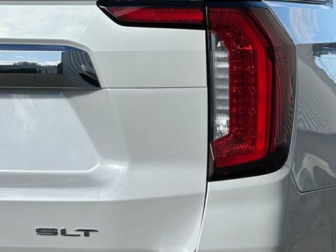 Used 2021 GMC Yukon XL SLT w/ SLT Premium Package AWD/4WD image 28