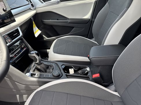 New 2026 Volkswagen Taos SE AWD/4WD image 22