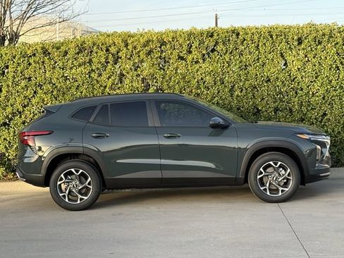 New 2026 Chevrolet Trax LT w/ Driver Confidence Package image 3