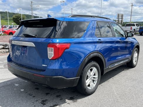 Used 2020 Ford Explorer XLT AWD/4WD image 3